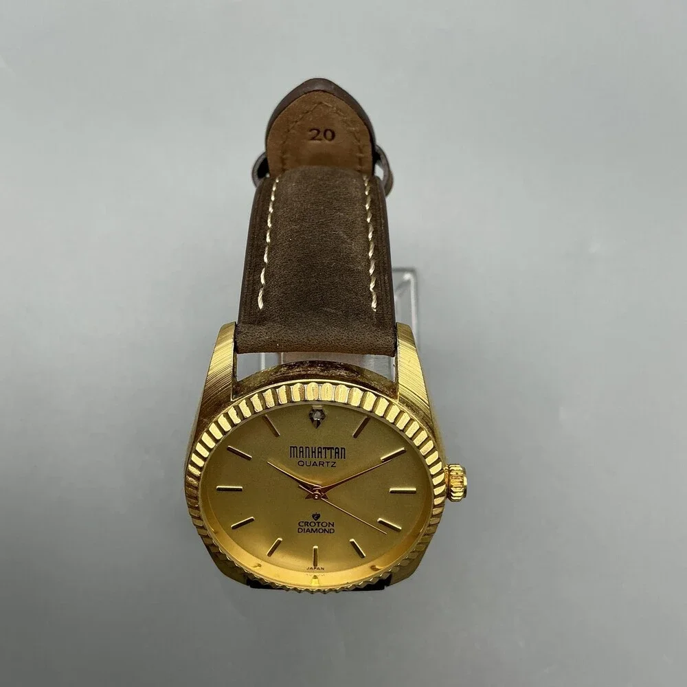 Croton Manhattan Mens Watch 34mm Champagne Dial Leather Diamond New Battery